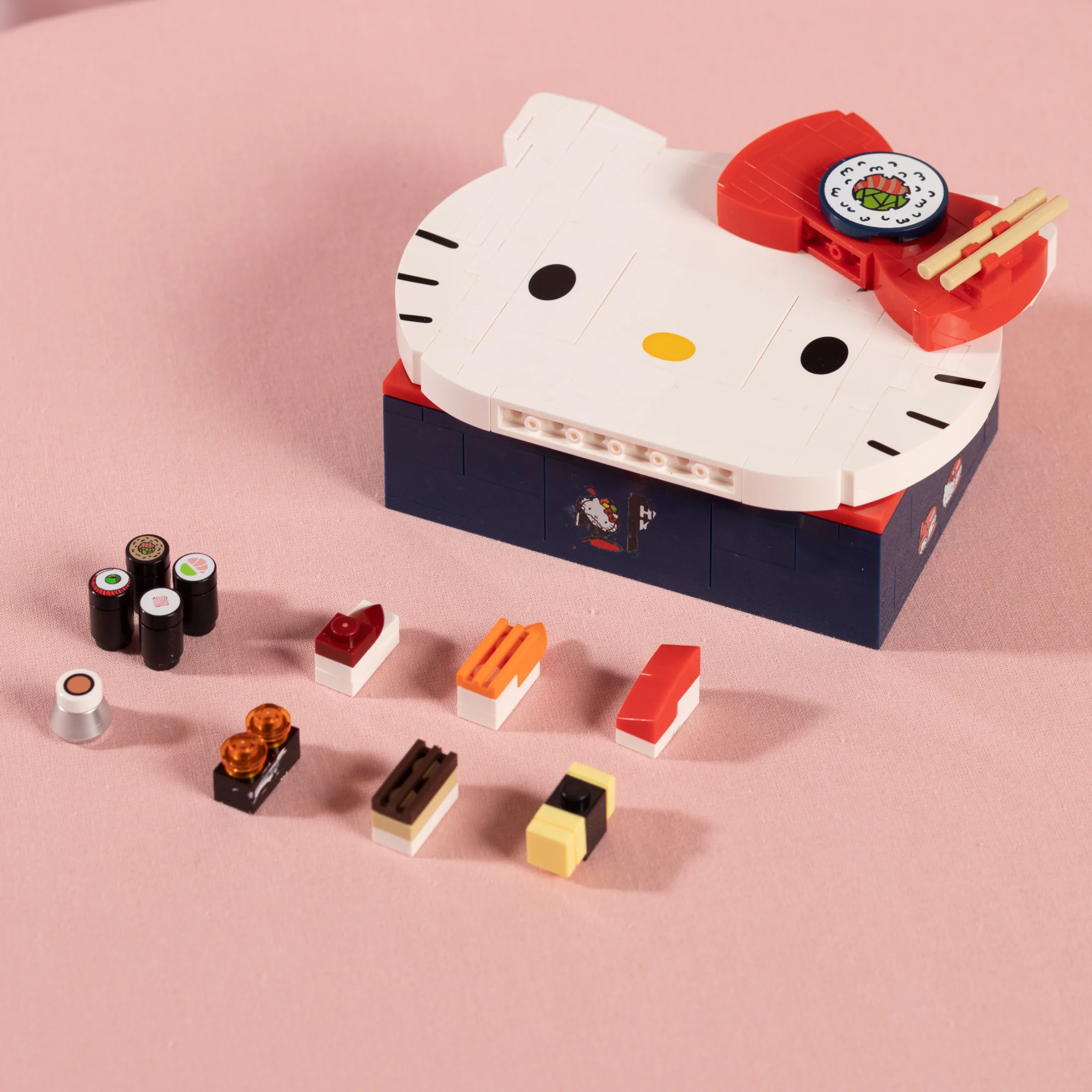 Hello Kitty Bento Box - Image 3