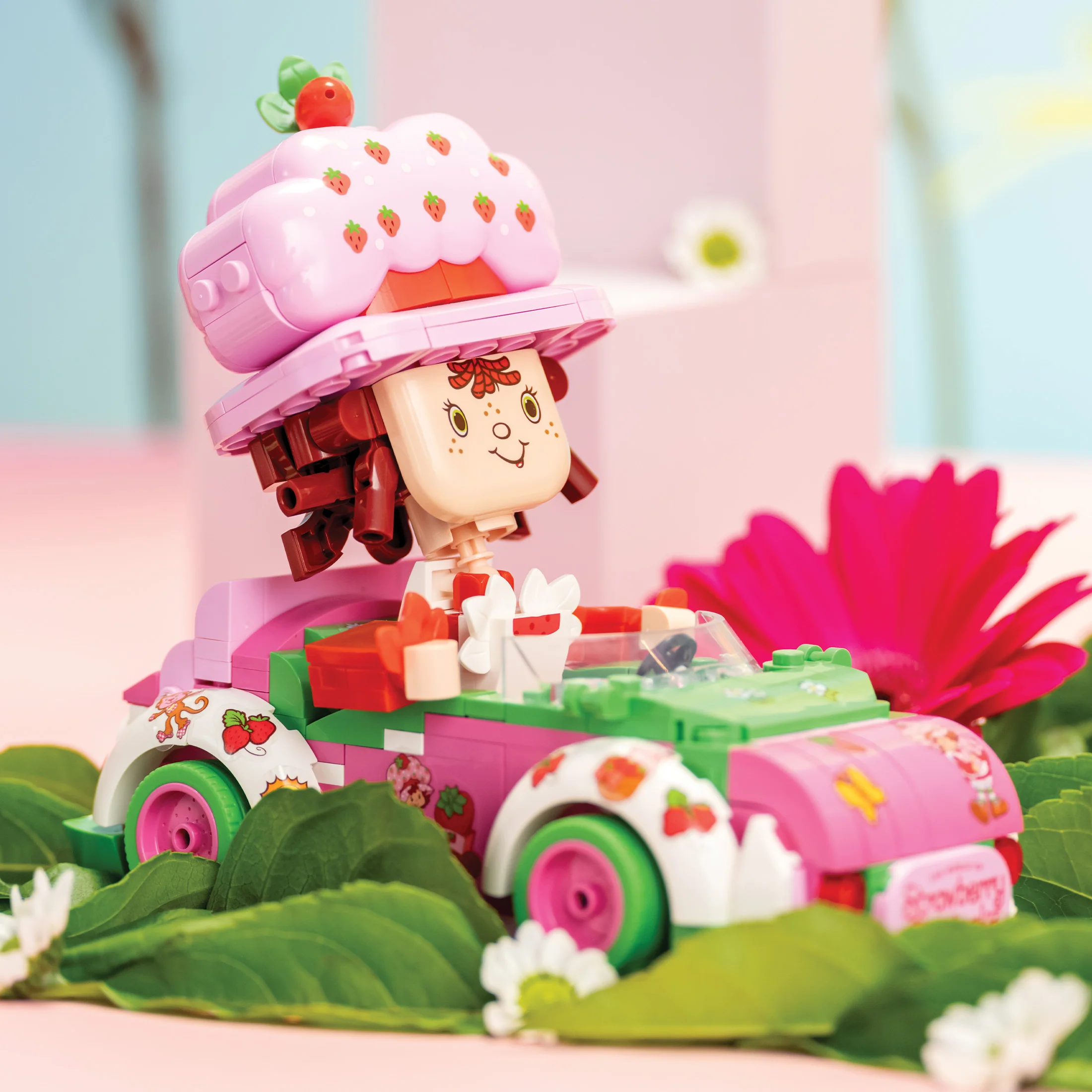 Strawberry Shortcake's Berry Cruiser - Image 9